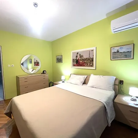 Apartment Downtown Retreat 
