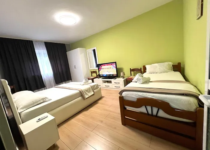 Διαμέρισμα Downtown Retreat 